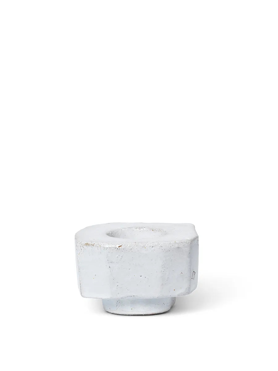 Kurinu Candle Holder fra Ferm Living - White - Jacobsen Plus