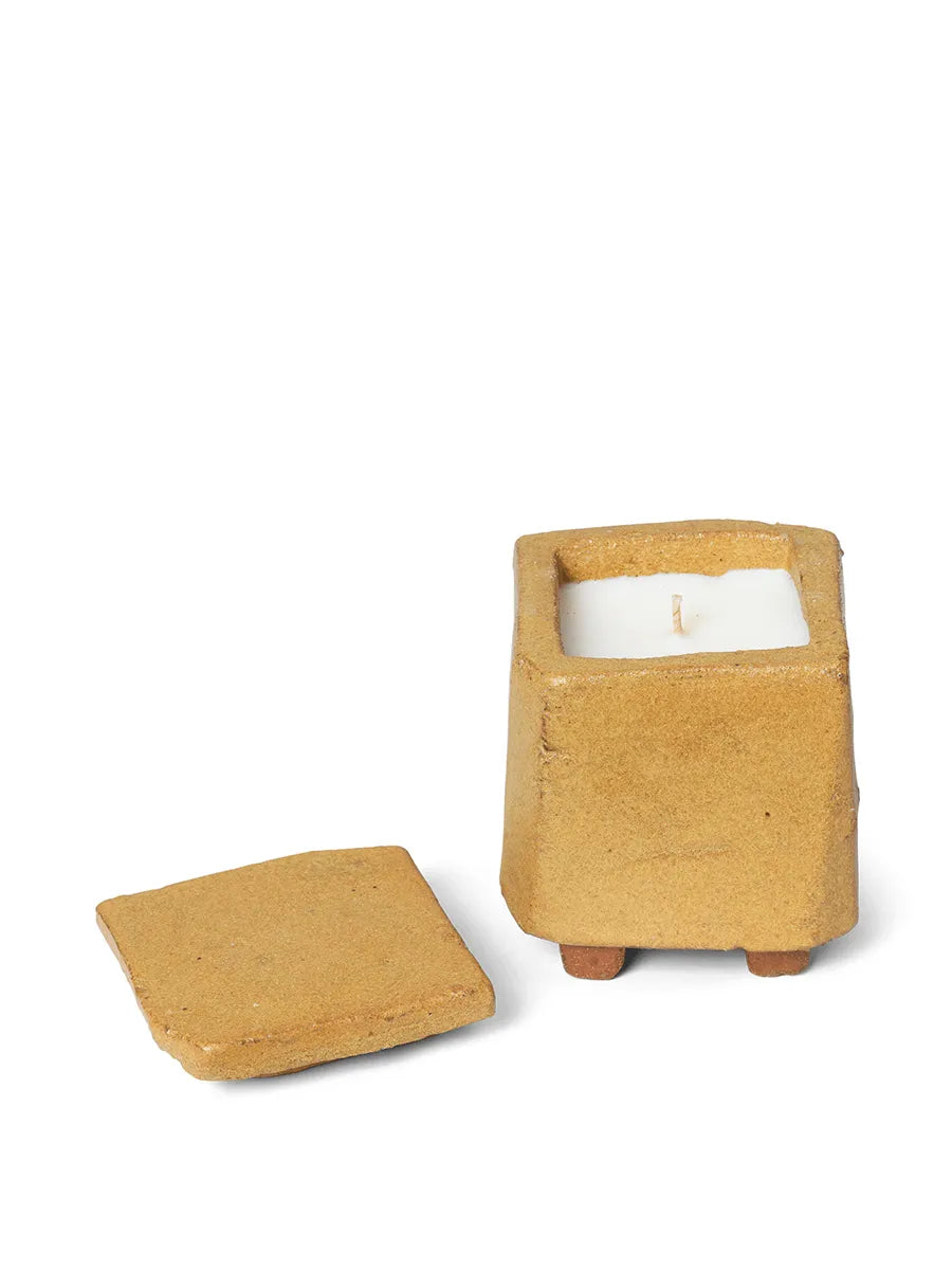 Kurinu Scented Candle fra Ferm Living - Honey - Jacobsen Plus