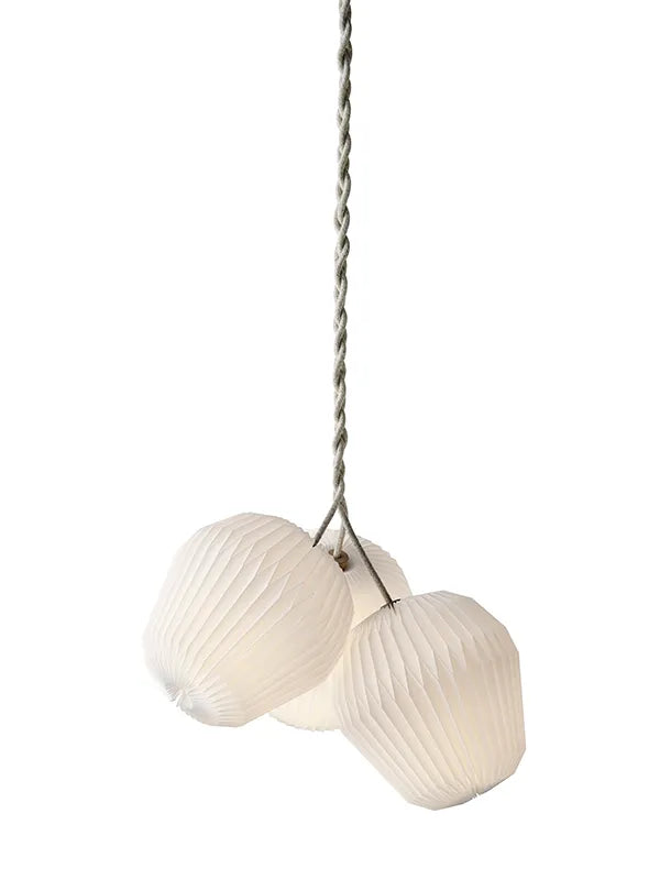 The Bouquet Pendelleuchte, medium fra Le Klint - 130M-3 - Kronleuchter mit 3 Schirmen - Jacobsen Plus