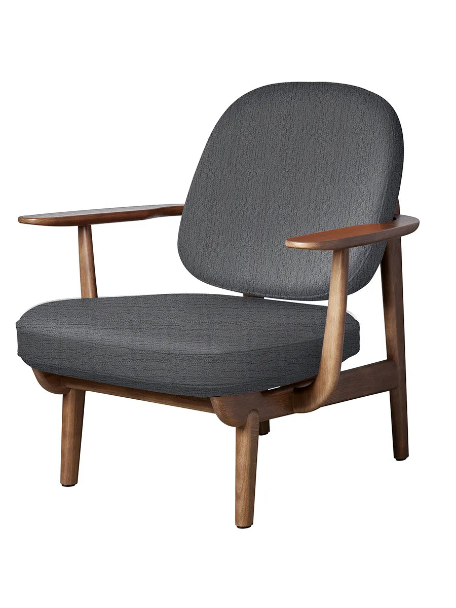 Fred Lænestol, valnødfarvet eg fra Fritz Hansen - Christianshavn / LIGHT GREY (1171) - Jacobsen Plus