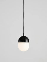 Dot Pendant von Woud - Zwischen / Schwarz - Jacobsen Plus