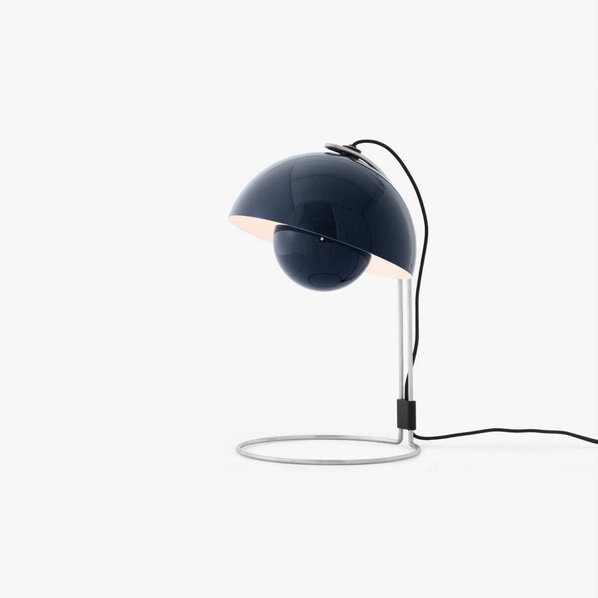 Flowerpot VP4 Tischleuchte af Verner Panton - Steel Blue - Jacobsen Plus