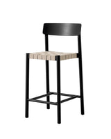 Betty TK12 counter barstol fra &Tradition - Sort Ask/Natur - Jacobsen Plus