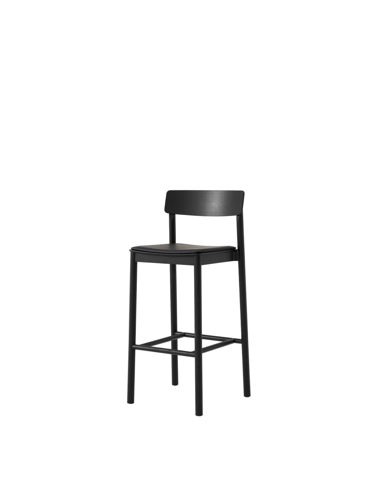 Betty TK17 Barstuhl von &Tradition - Schwarz lackierte Esche mit Noble Leder in Schwarz - Jacobsen Plus