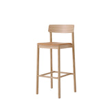 Betty TK17 Barstuhl von &Tradition - Lackierte Eiche mit Noble Leder Cognac - Jacobsen Plus