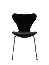 3107 Stuhl, vollgepolstert Velour von Arne Jacobsen - Nacht Schwarz - Jacobsen Plus