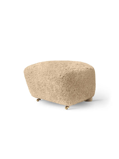 The Tired Man Fußhocker von Audo Copenhagen - Natural Oak - Sheepskin Honey - Jacobsen Plus