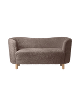 Mingle Sofa fra Audo Copenhagen - Natural Oak - Sheepskin Sahara - Jacobsen Plus