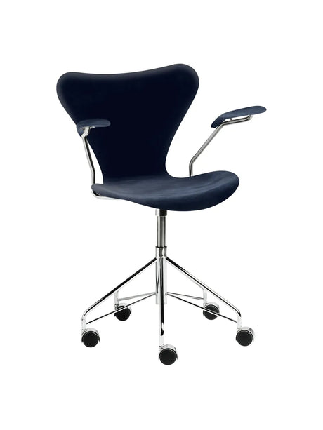 3217 Serie 7 Bürostuhl von Arne Jacobsen - Voll gepolstert / Belfast (Velour) / Mitternachtsblau - Jacobsen Plus