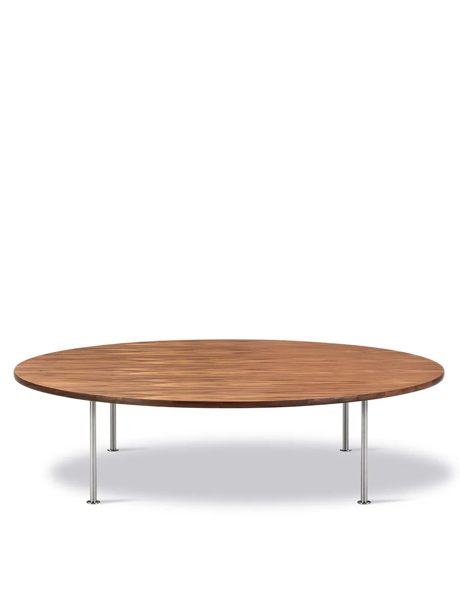 Wegner Ox Table von Fredericia Furniture - Ø150 cm / Walnuss - geölt / H: 35 cm - Jacobsen Plus