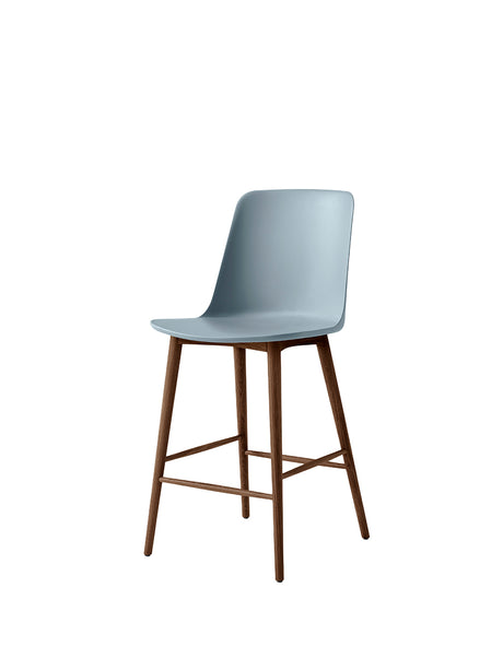 Rely HW128 Counter Chair, walnuss von &Tradition - Hellblau - Jacobsen Plus