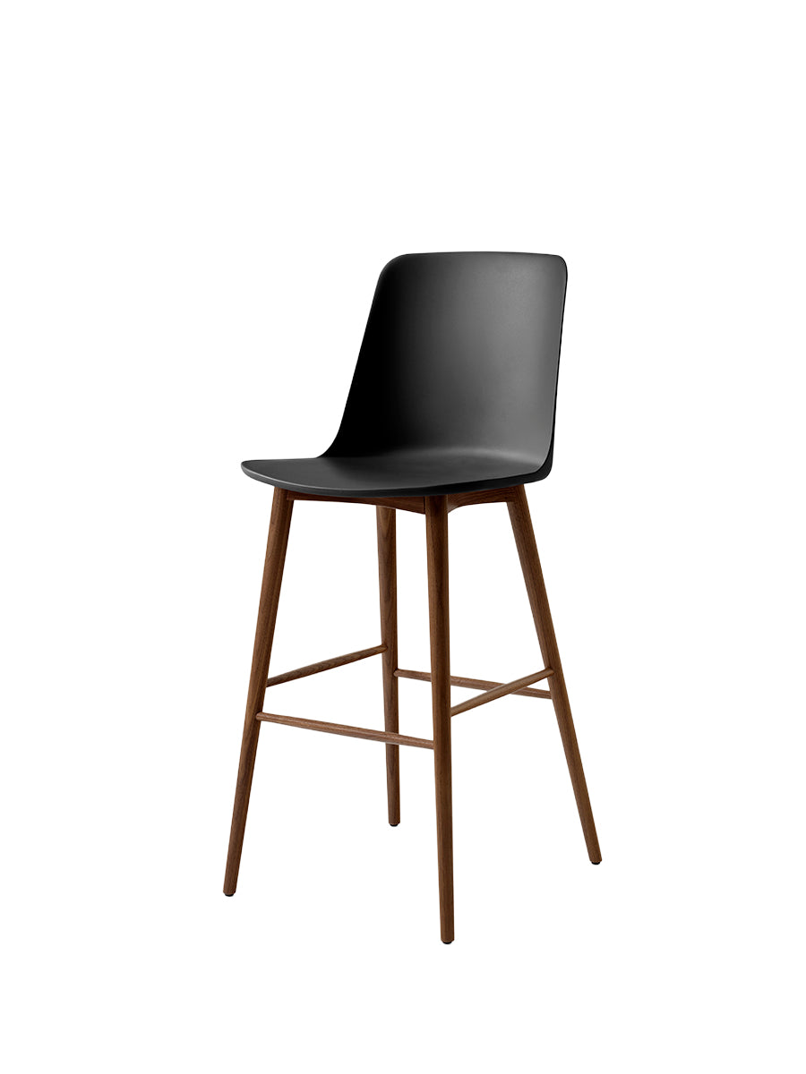 Rely HW133 Bar Chair, walnut fra &Tradition - Black - Jacobsen Plus
