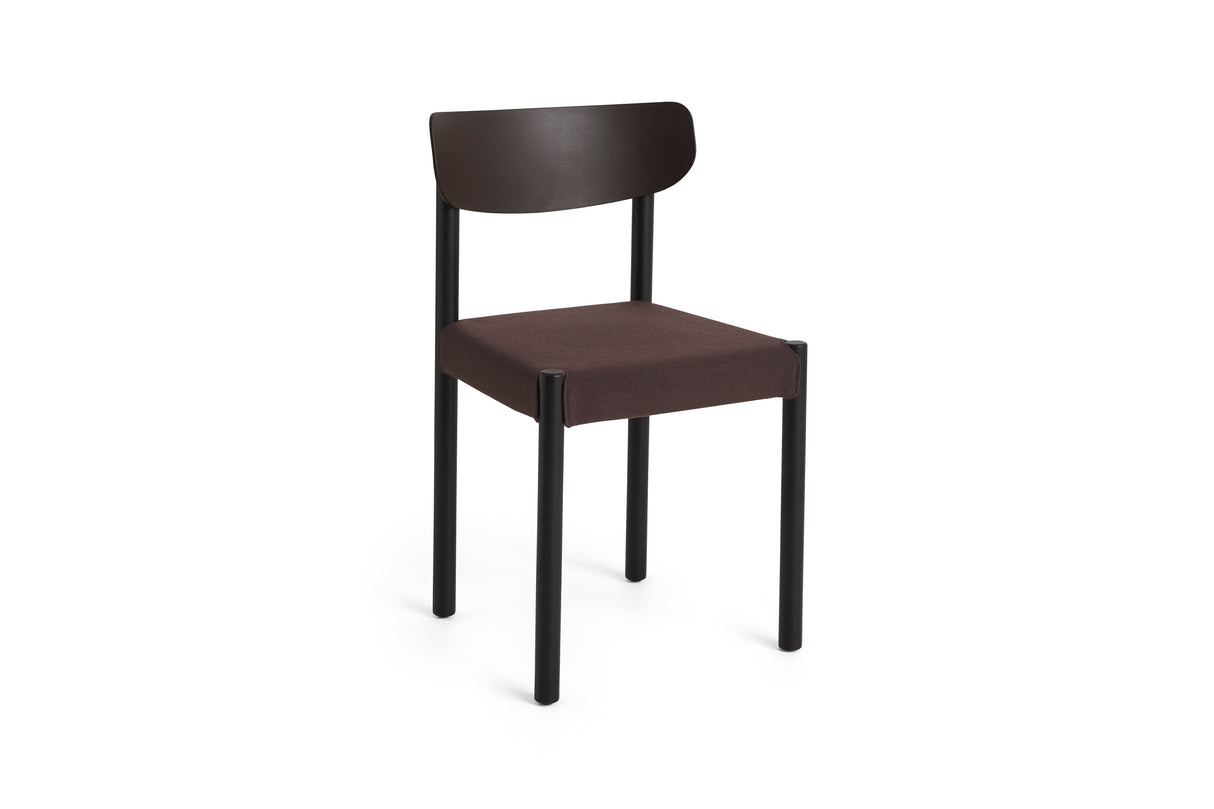 Pack Chair 11, schwarz lackiert Eiche von HAY - Sitz: Steelcut 695 - Rückenlehne: Graphitbraun - schwarz lackierte Eiche - Jacobsen Plus