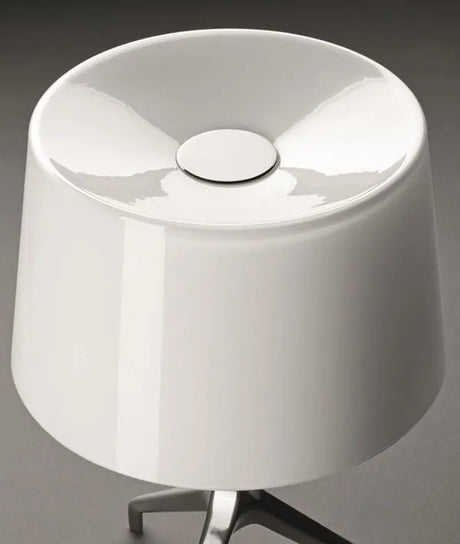 Lumiere XXS/XXL Tischleuchte von Foscarini - Aluminiumrahmen / Weiß / Small mit Lichtdimmer - Jacobsen Plus