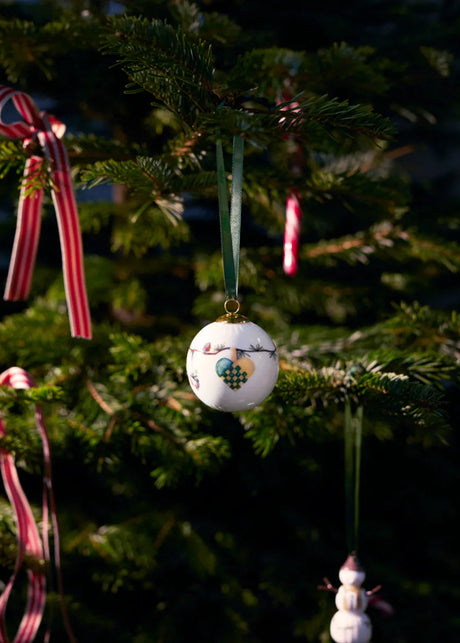 Hammershøi Weihnachtskugel 2024 von Kähler - 2 - Jacobsen Plus
