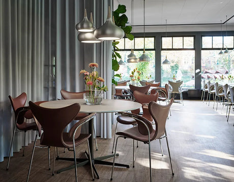 Piet Hein A825 Esstisch, Ø120 cm von Fritz Hansen - Weißes Laminat mit Alukante - Jacobsen Plus