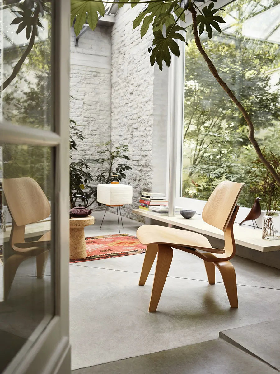 Plywood Group LCW, valnød fra Vitra - 3 - Jacobsen Plus