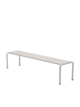 Avanti Bench, Long fra Houe - Muted White stel - Muted White aluminium sæde - Jacobsen Plus