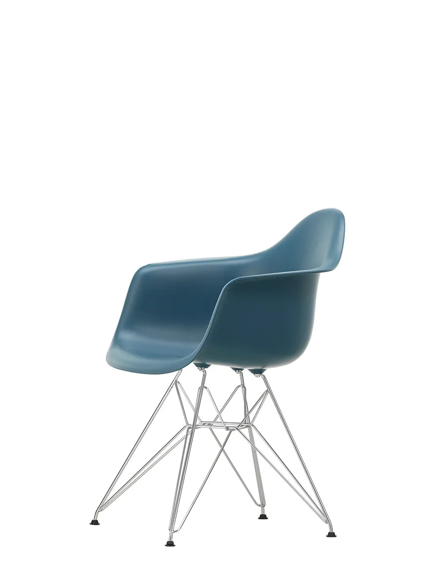 Eames Plastic Armchair DAR, verchromt von Vitra