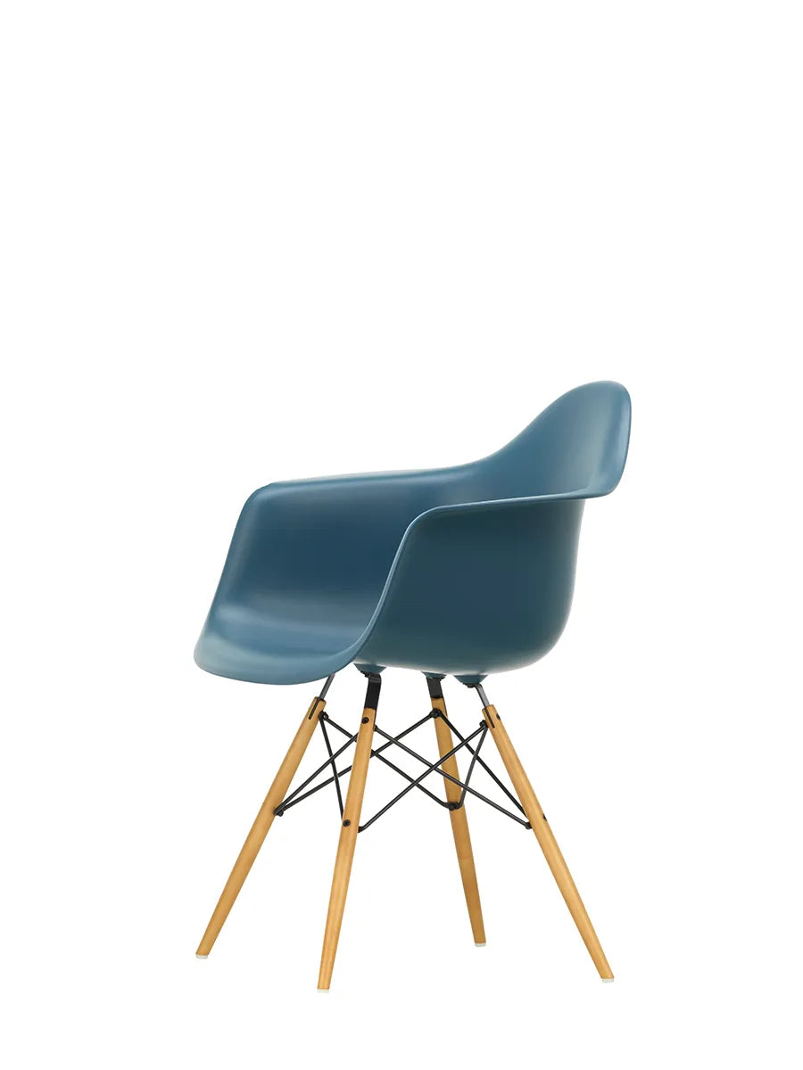 Eames Plastic Armchair DAW, ahorntræ fra Vitra - 18 - Jacobsen Plus