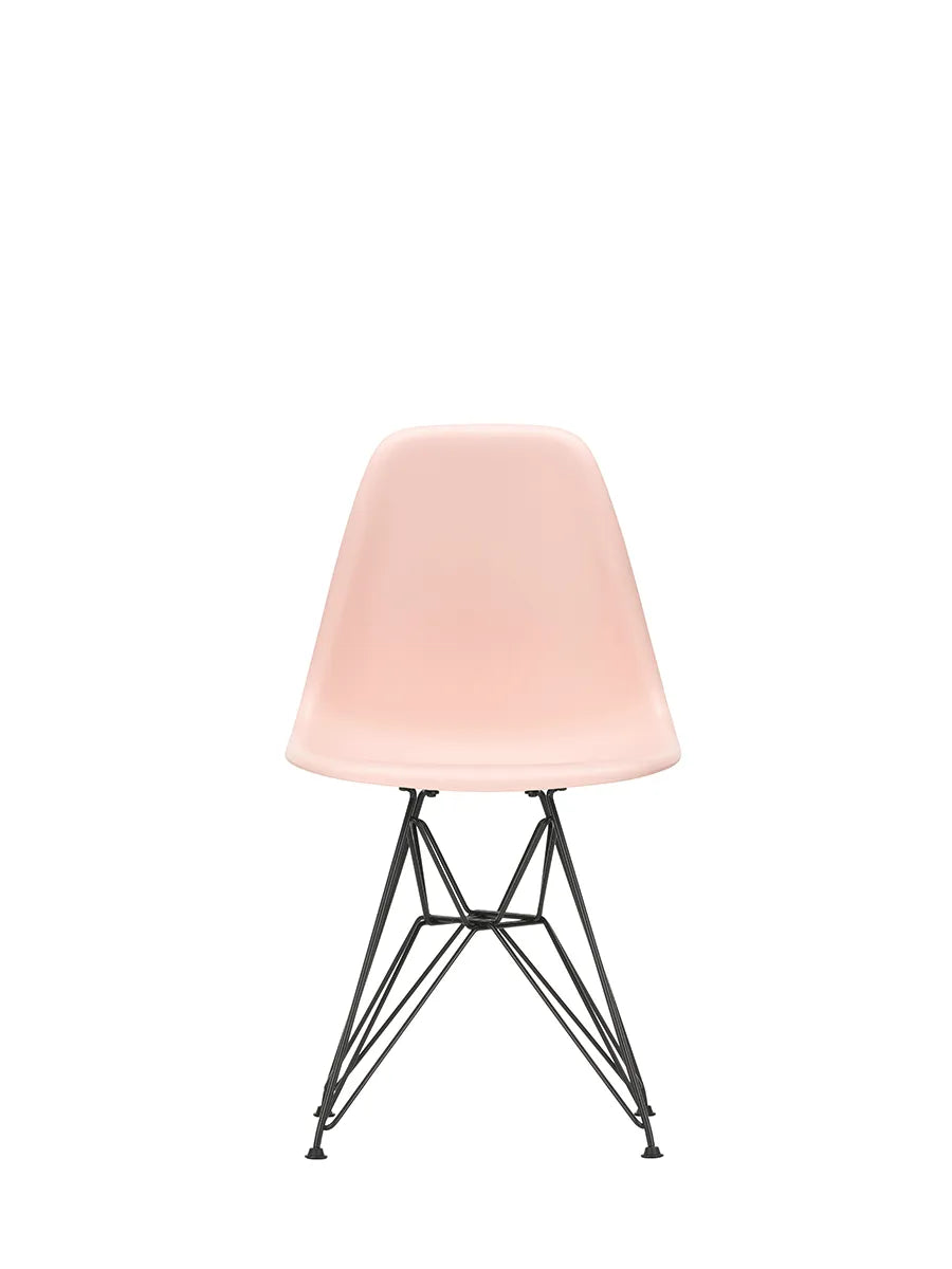 Eames Plastic Side Chair DSR, sort pulverlakeret fra Vitra - Pale Rose - Jacobsen Plus