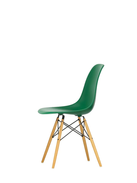 Eames Plastic Side Chair DSW, Ahorn von Vitra - Mustard - Jacobsen Plus