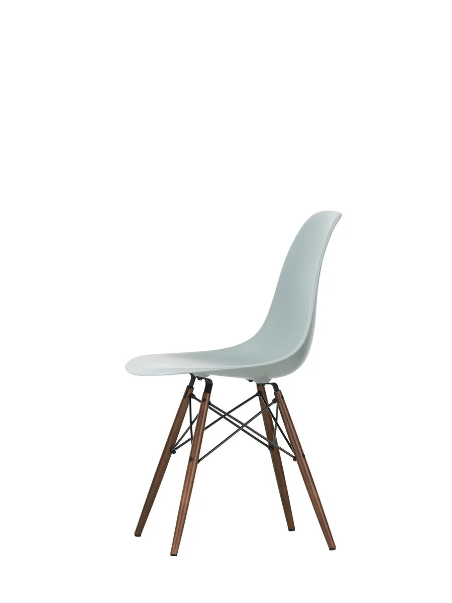 Eames Plastic Side Chair DSW, mørkbejdset ahorntræ fra Vitra - 15 - Jacobsen Plus