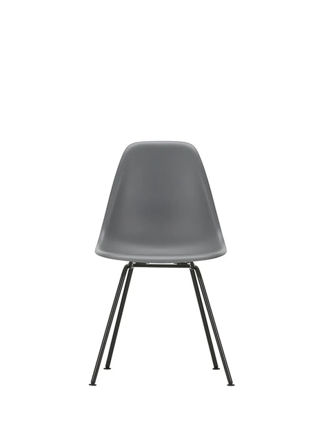 Eames Plastic Side Chair DSX, Schwarz pulverbeschichtet von Vitra - Granitgrau - Jacobsen Plus