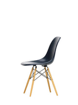 Eames Fiberglass Chair DSW, lys ahorn fra Vitra - 8 - Jacobsen Plus