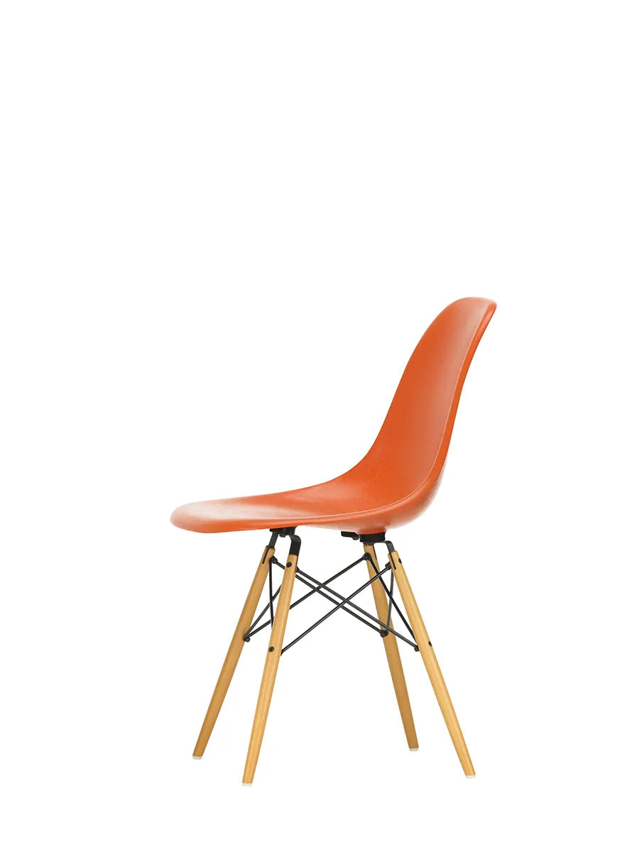 Eames Fiberglass Chair DSW, lys ahorn fra Vitra - 10 - Jacobsen Plus