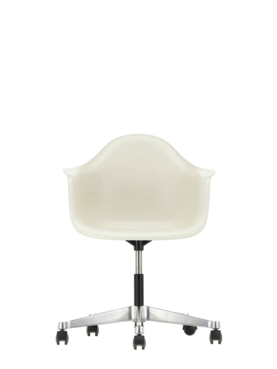 Eames Plastic Armchair PACC fra Vitra
