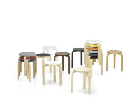 Stool 60, lackierte Birke von Artek - 4 - Jacobsen Plus