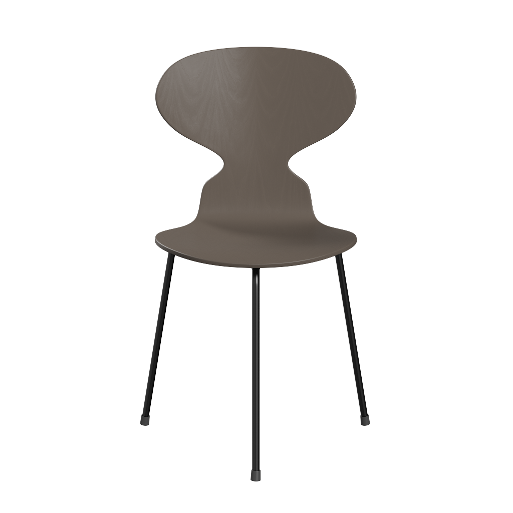 3100 Myren med 3 ben, sort stel af Arne Jacobsen - Farvet finér - Ask - Deep Clay (145) - Jacobsen Plus