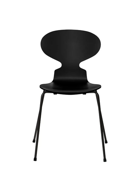 3101 Myren Stuhl lackiert von Arne Jacobsen - Schwarz / Schwarz - Jacobsen Plus