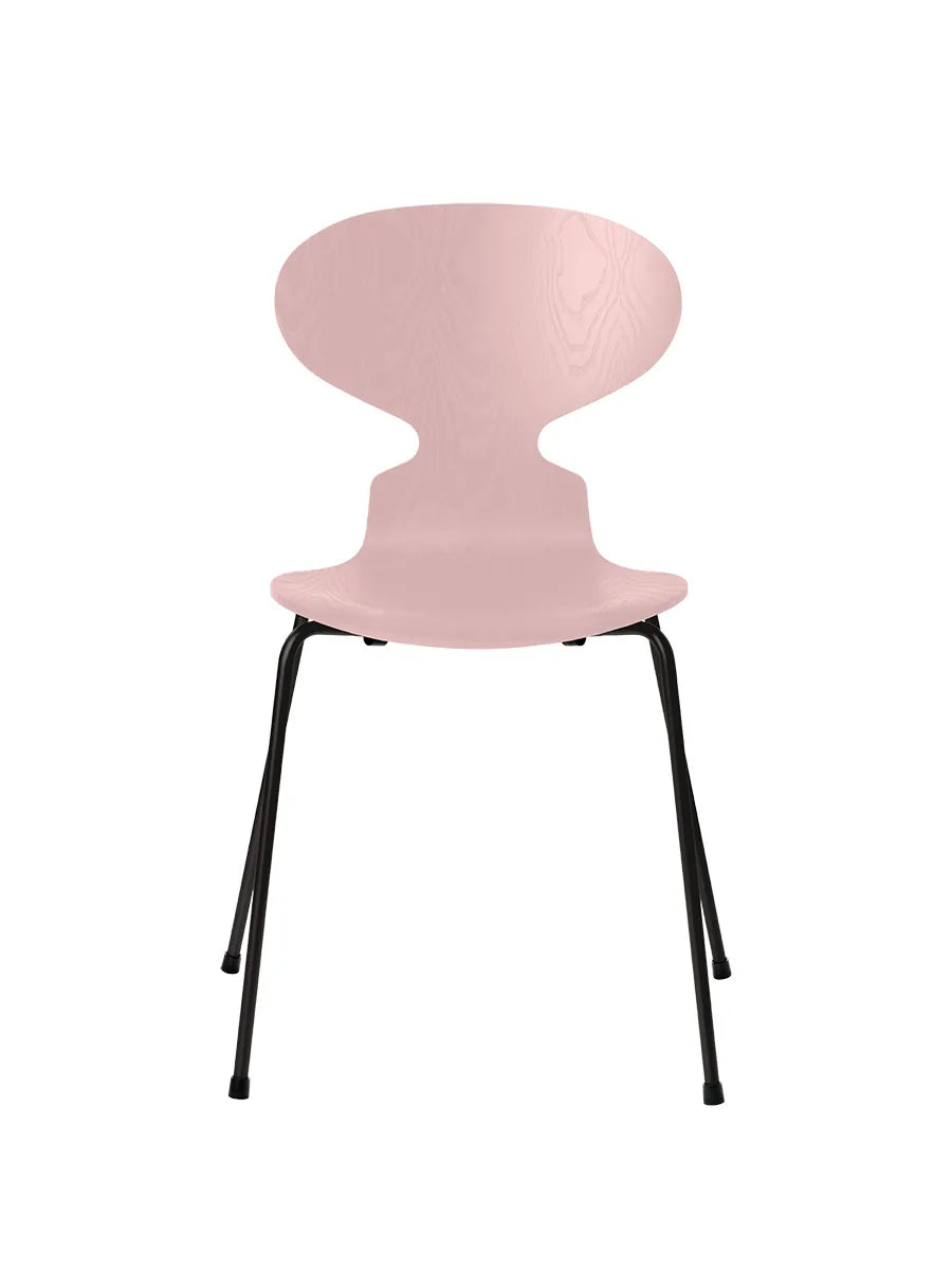 3101 Myren Stol i farvet ask af Arne Jacobsen - Pale Rose / Sort - Jacobsen Plus