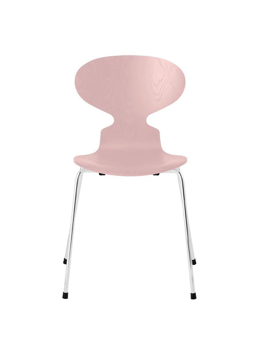 3101 Myren Stol i farvet ask af Arne Jacobsen