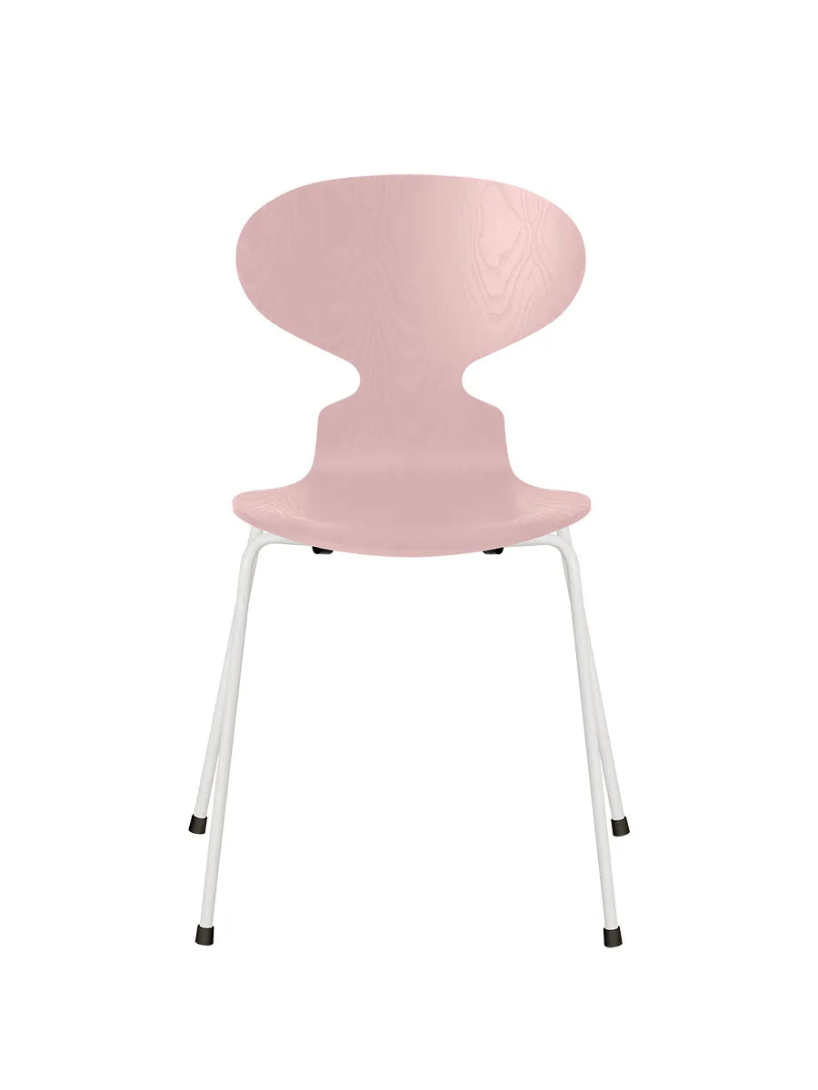3101 Myren Stol i farvet ask af Arne Jacobsen