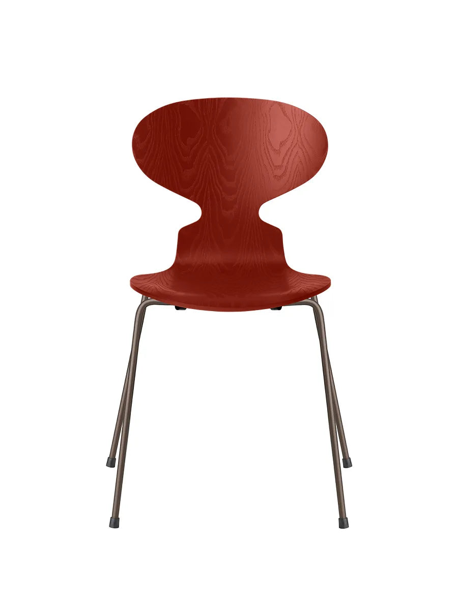 3101 Myren Stol i farvet ask af Arne Jacobsen
