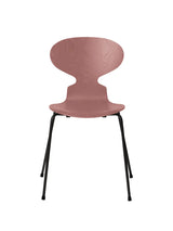 3101 Myren Stol i farvet ask af Arne Jacobsen - Wild Rose / Sort - Jacobsen Plus
