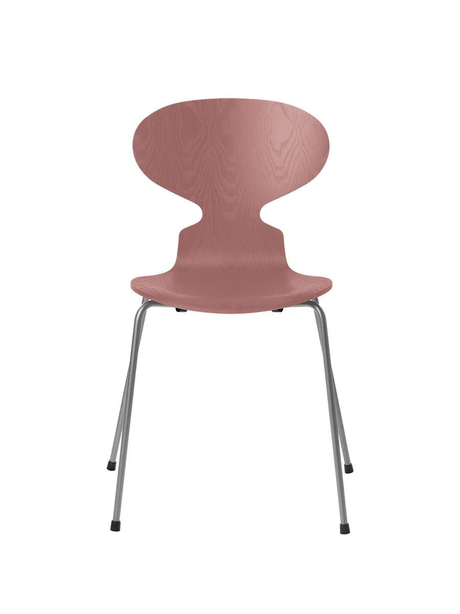 3101 Myren Stol i farvet ask af Arne Jacobsen