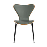 Fritz Hansen - 3107 stol, naturfiner og forsidepolstret i Grace læder - Kirsebær - Concrete Grey læder - Sort stel - Jacobsen Plus