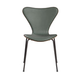 Fritz Hansen - 3107 stol, naturfiner og forsidepolstret i Grace læder - Mørkbejdset eg - Concrete Grey læder - Warm Graphite stel - Jacobsen Plus