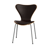 Fritz Hansen - 3107 stol, naturfiner og forsidepolstret i Grace læder - Elm - Mørk brun læder - Silver Grey stel - Jacobsen Plus