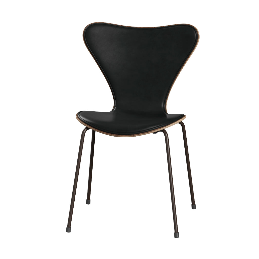 Fritz Hansen - 3107 stol, naturfiner og forsidepolstret i Grace læder - Valnød - Sort læder - Brown Bronze stel - Jacobsen Plus