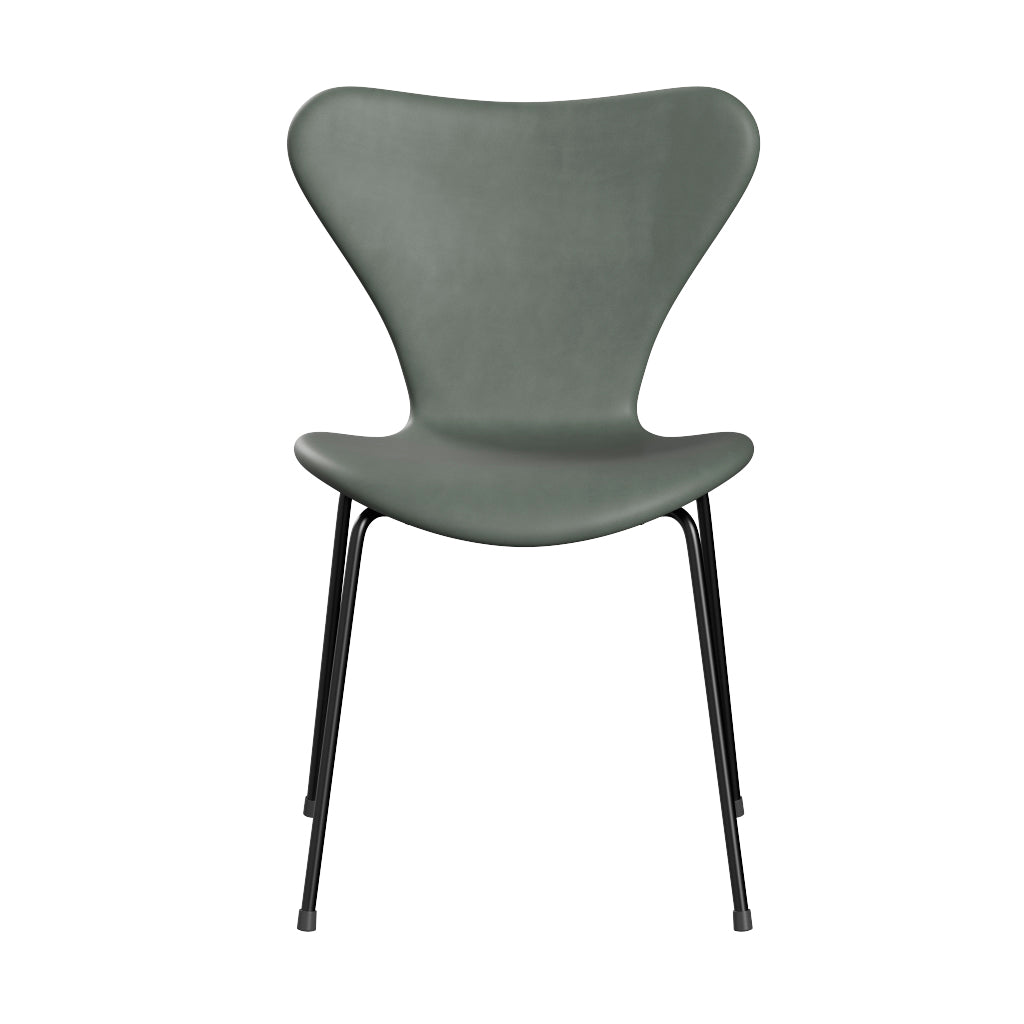 Fritz Hansen - 3107 stol, fuldpolstret i Grace læder - Concrete Grey læder - Black stel - Jacobsen Plus