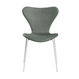 Fritz Hansen - 3107 stol, fuldpolstret i Grace læder - Concrete Grey læder - White stel - Jacobsen Plus
