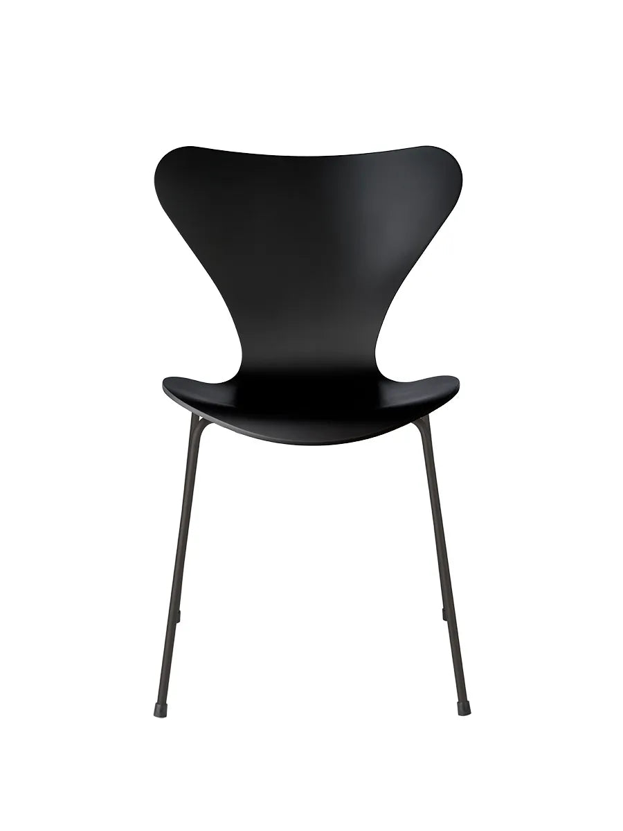 3107 Serie 7 Stuhl lackiert von Arne Jacobsen