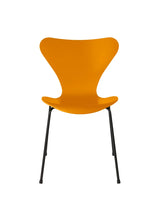 3107 Serie 7 Stuhl lackiert von Arne Jacobsen - Burnt Yellow / Schwarz - Jacobsen Plus