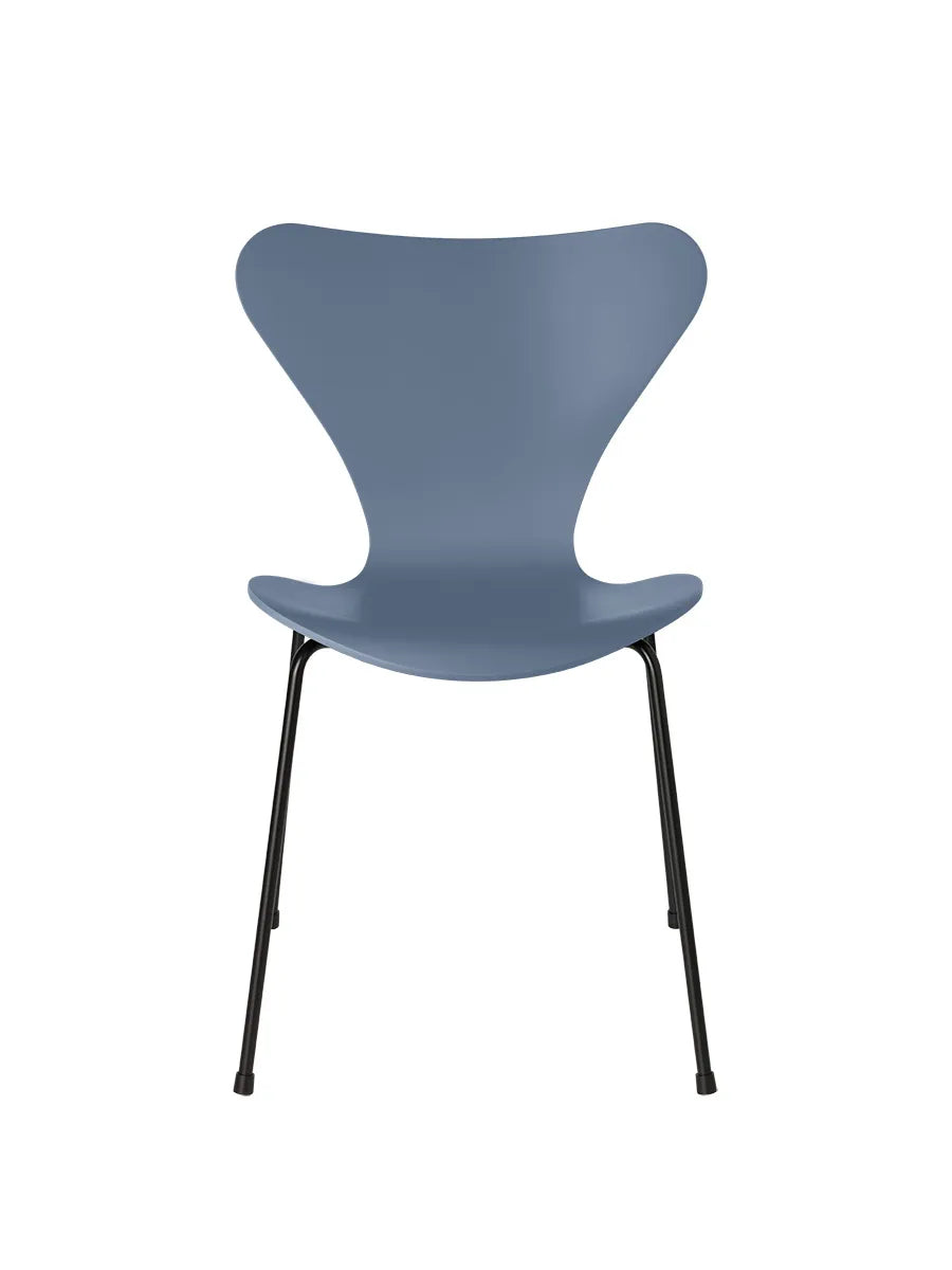 3107 Serie 7 Stuhl lackiert von Arne Jacobsen