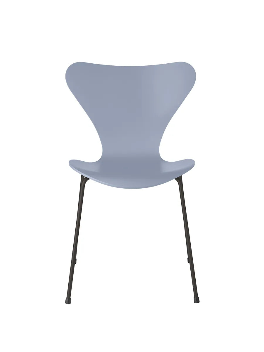 3107 Serie 7 Stuhl lackiert von Arne Jacobsen